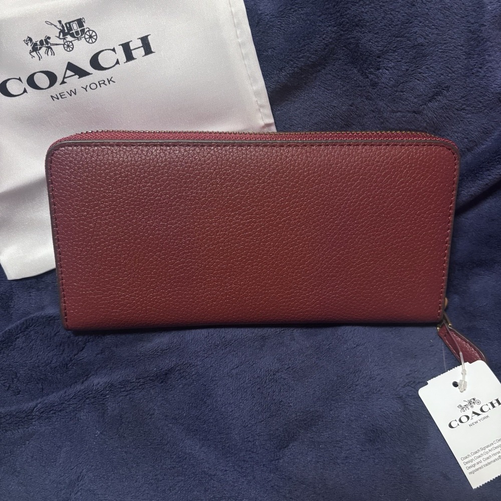 NWT Coach Wine Red Purple C Logo Gold Long Wallet Zip-Around Rare - Picture 2 of 3
